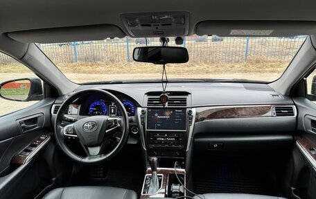 Toyota Camry, 2017 год, 2 450 000 рублей, 13 фотография