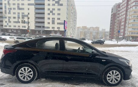 Hyundai Solaris II рестайлинг, 2017 год, 1 180 000 рублей, 3 фотография