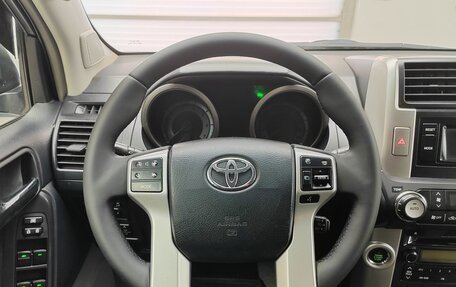 Toyota Land Cruiser Prado 150 рестайлинг 2, 2012 год, 2 899 000 рублей, 16 фотография