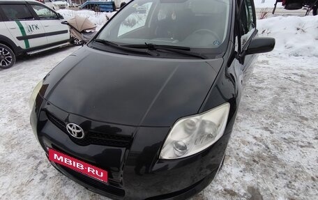 Toyota Auris II, 2008 год, 645 000 рублей, 1 фотография