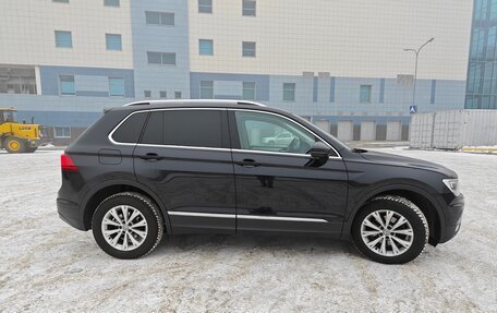 Volkswagen Tiguan II, 2018 год, 2 850 000 рублей, 3 фотография