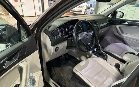 Volkswagen Tiguan II, 2018 год, 3 147 000 рублей, 6 фотография