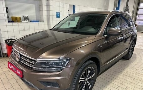 Volkswagen Tiguan II, 2018 год, 3 147 000 рублей, 22 фотография