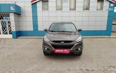 Hyundai ix35 I рестайлинг, 2011 год, 950 000 рублей, 2 фотография