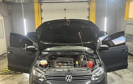 Volkswagen Polo VI (EU Market), 2011 год, 720 000 рублей, 1 фотография