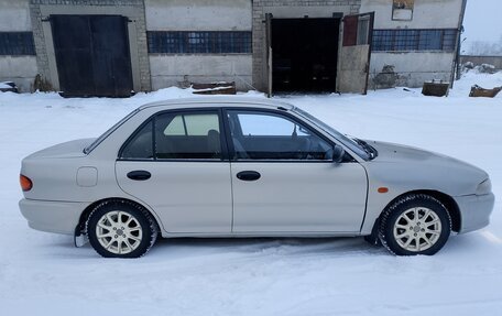 Mitsubishi Lancer VII, 1994 год, 250 000 рублей, 1 фотография