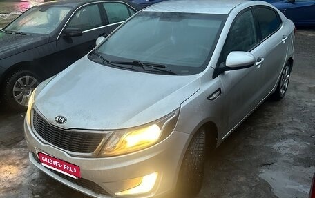 KIA Rio III рестайлинг, 2014 год, 530 000 рублей, 2 фотография