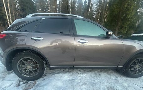 Infiniti FX I, 2004 год, 850 000 рублей, 16 фотография