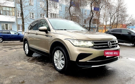 Volkswagen Tiguan II, 2020 год, 3 400 000 рублей, 4 фотография