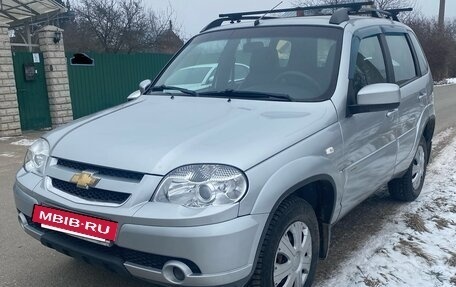 Chevrolet Niva I рестайлинг, 2015 год, 730 000 рублей, 5 фотография