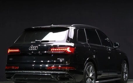 Audi Q7, 2022 год, 9 000 000 рублей, 2 фотография