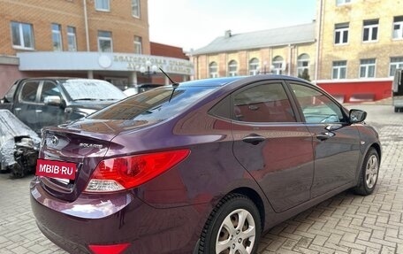 Hyundai Solaris II рестайлинг, 2011 год, 880 000 рублей, 3 фотография