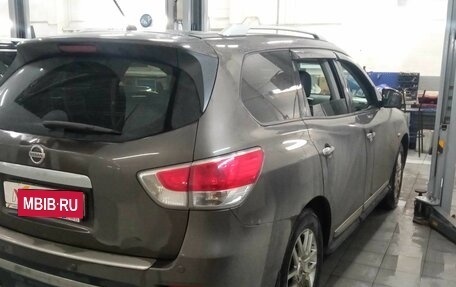 Nissan Pathfinder, 2015 год, 2 100 000 рублей, 3 фотография