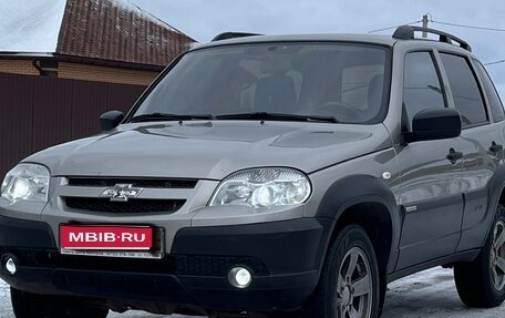 Chevrolet Niva I рестайлинг, 2015 год, 790 000 рублей, 1 фотография