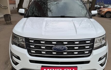 Ford Explorer VI, 2017 год, 3 950 000 рублей, 2 фотография