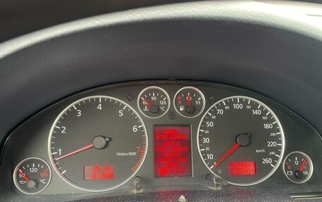 Audi A6, 2003 год, 640 000 рублей, 11 фотография