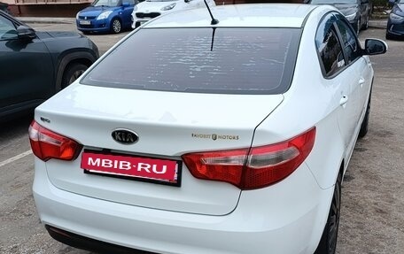 KIA Rio III рестайлинг, 2011 год, 700 000 рублей, 2 фотография