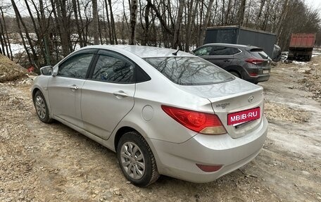 Hyundai Solaris II рестайлинг, 2011 год, 650 000 рублей, 4 фотография