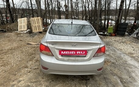 Hyundai Solaris II рестайлинг, 2011 год, 650 000 рублей, 2 фотография