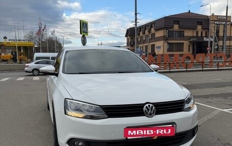 Volkswagen Jetta VI, 2013 год, 1 150 000 рублей, 2 фотография