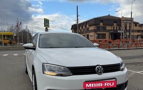 Volkswagen Jetta VI, 2013 год, 1 150 000 рублей, 3 фотография