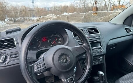 Volkswagen Polo VI (EU Market), 2012 год, 1 080 000 рублей, 10 фотография