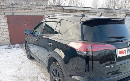 Toyota RAV4, 2018 год, 2 850 000 рублей, 3 фотография