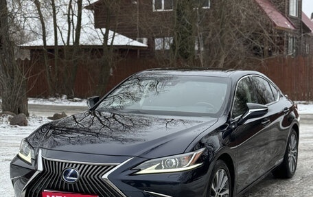 Lexus ES VII, 2019 год, 3 650 000 рублей, 1 фотография