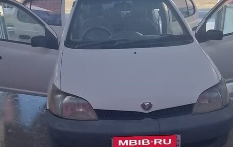 Toyota Platz, 2001 год, 360 000 рублей, 6 фотография