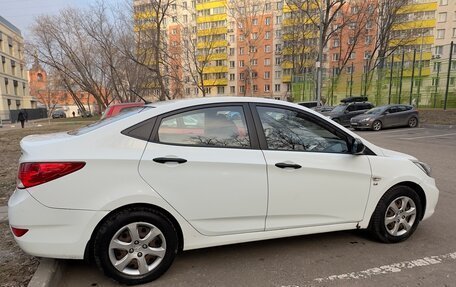 Hyundai Solaris II рестайлинг, 2011 год, 850 000 рублей, 7 фотография