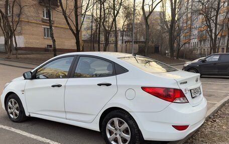 Hyundai Solaris II рестайлинг, 2011 год, 850 000 рублей, 10 фотография