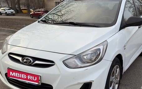 Hyundai Solaris II рестайлинг, 2011 год, 850 000 рублей, 12 фотография