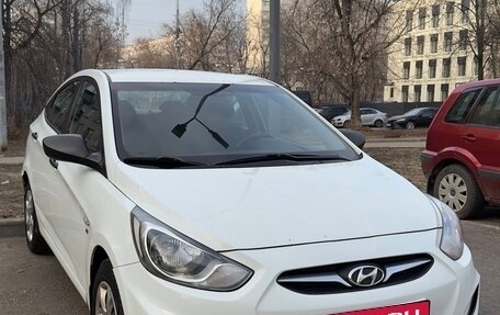 Hyundai Solaris II рестайлинг, 2011 год, 850 000 рублей, 15 фотография