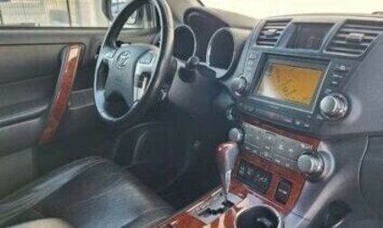 Toyota Highlander III, 2011 год, 2 250 000 рублей, 1 фотография