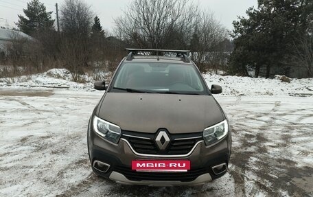 Renault Sandero II рестайлинг, 2019 год, 1 500 000 рублей, 2 фотография