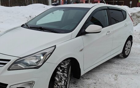 Hyundai Solaris II рестайлинг, 2015 год, 920 000 рублей, 4 фотография