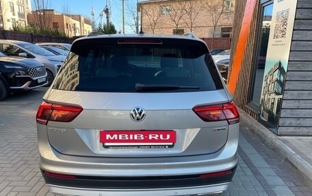 Volkswagen Tiguan II, 2019 год, 3 100 000 рублей, 2 фотография