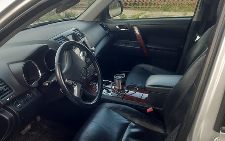 Toyota Highlander III, 2011 год, 2 250 000 рублей, 20 фотография