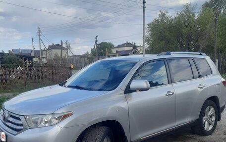 Toyota Highlander III, 2011 год, 2 250 000 рублей, 28 фотография
