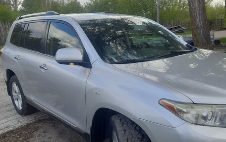 Toyota Highlander III, 2011 год, 2 250 000 рублей, 24 фотография