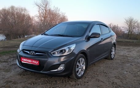 Hyundai Solaris II рестайлинг, 2013 год, 1 130 000 рублей, 1 фотография