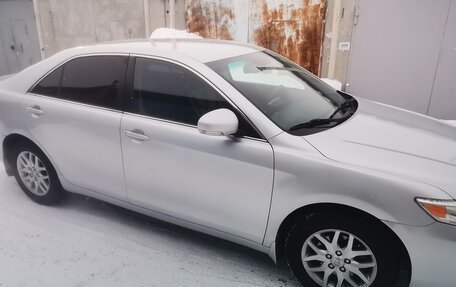 Toyota Camry, 2009 год, 1 560 000 рублей, 2 фотография