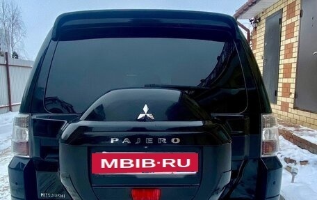 Mitsubishi Pajero IV, 2014 год, 2 399 990 рублей, 3 фотография