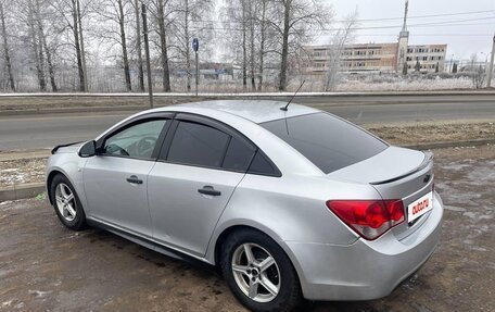 Chevrolet Cruze II, 2011 год, 580 000 рублей, 4 фотография