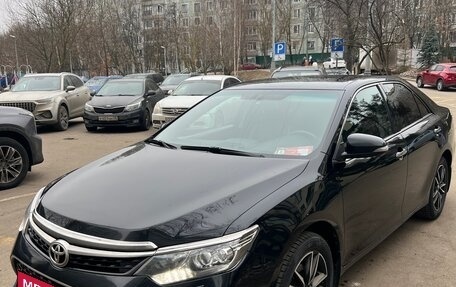 Toyota Camry, 2018 год, 2 600 000 рублей, 2 фотография