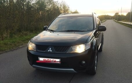 Mitsubishi Outlander III рестайлинг 3, 2007 год, 1 050 000 рублей, 2 фотография