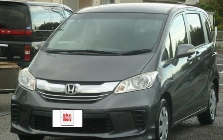 Honda Freed I, 2014 год, 850 000 рублей, 3 фотография