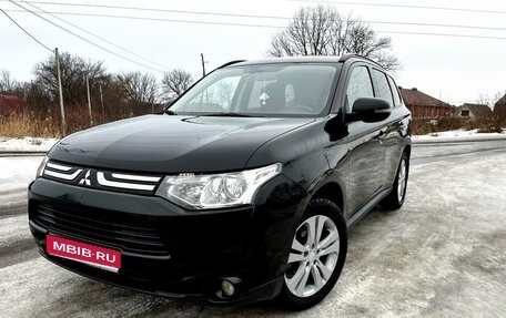 Mitsubishi Outlander III рестайлинг 3, 2014 год, 1 650 000 рублей, 1 фотография