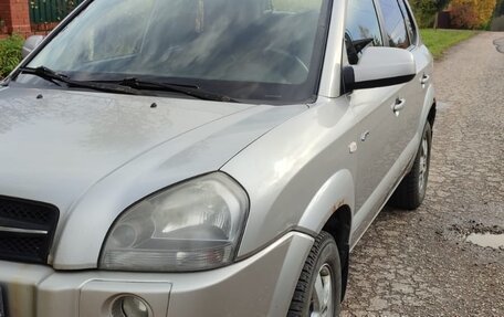 Hyundai Tucson III, 2006 год, 690 000 рублей, 1 фотография