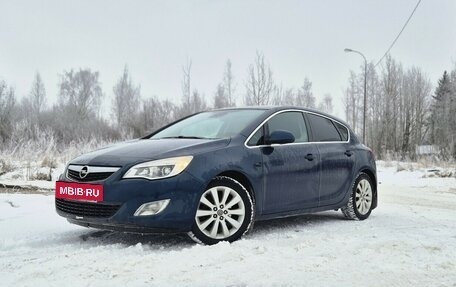 Opel Astra J, 2011 год, 630 000 рублей, 4 фотография